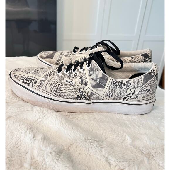 VANS Harry Potter Daily Prophet Newspaper Sneakers Mens Size 10, Womens Sz 11.5 - Picture 3 of 11